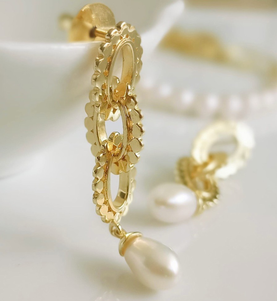 La Maison Earrings | Azuni Oval Link & Pearl Drop Earrings - La Maison