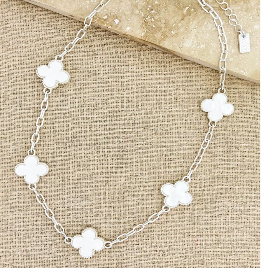 La Maison Necklaces | Envy Short Silver And Pearl White Clover Necklace - La Maison