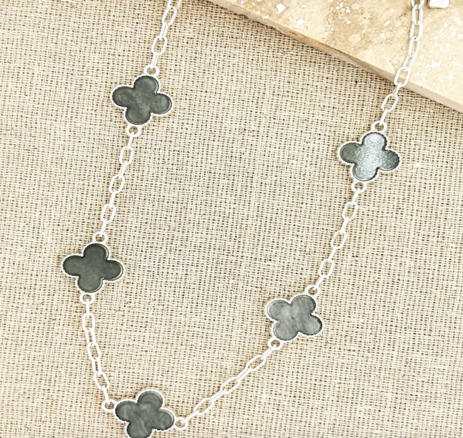 La Maison Necklaces | Envy Short Silver And Pearl Grey Clover Necklace - La Maison