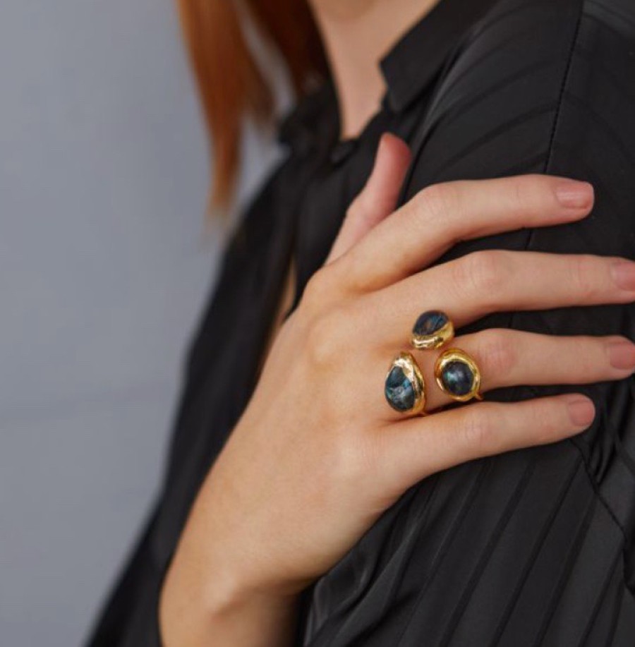 La Maison Rings | Ashiana Soina Ring With Dark Grey Stones - La Maison