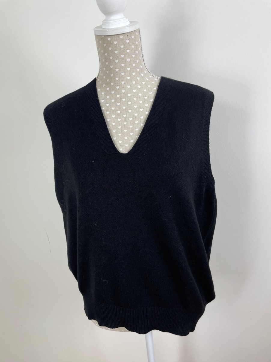 La Maison Knitwear | Sleeveless Knitted Top - La Maison